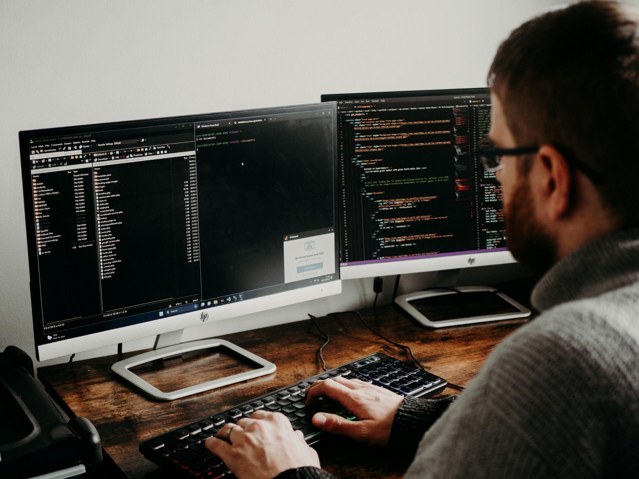 Contract Negotiation Tips When Hiring Freelance Developers