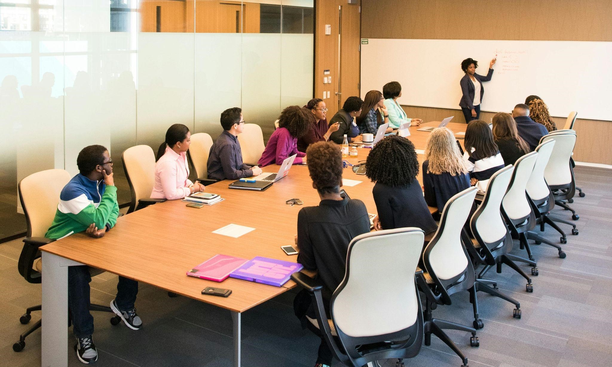 Stories of Female Entrepreneurs in Australia: Breaking the Glass Ceiling 3 The Role of Support Systems in Female Entrepreneurship