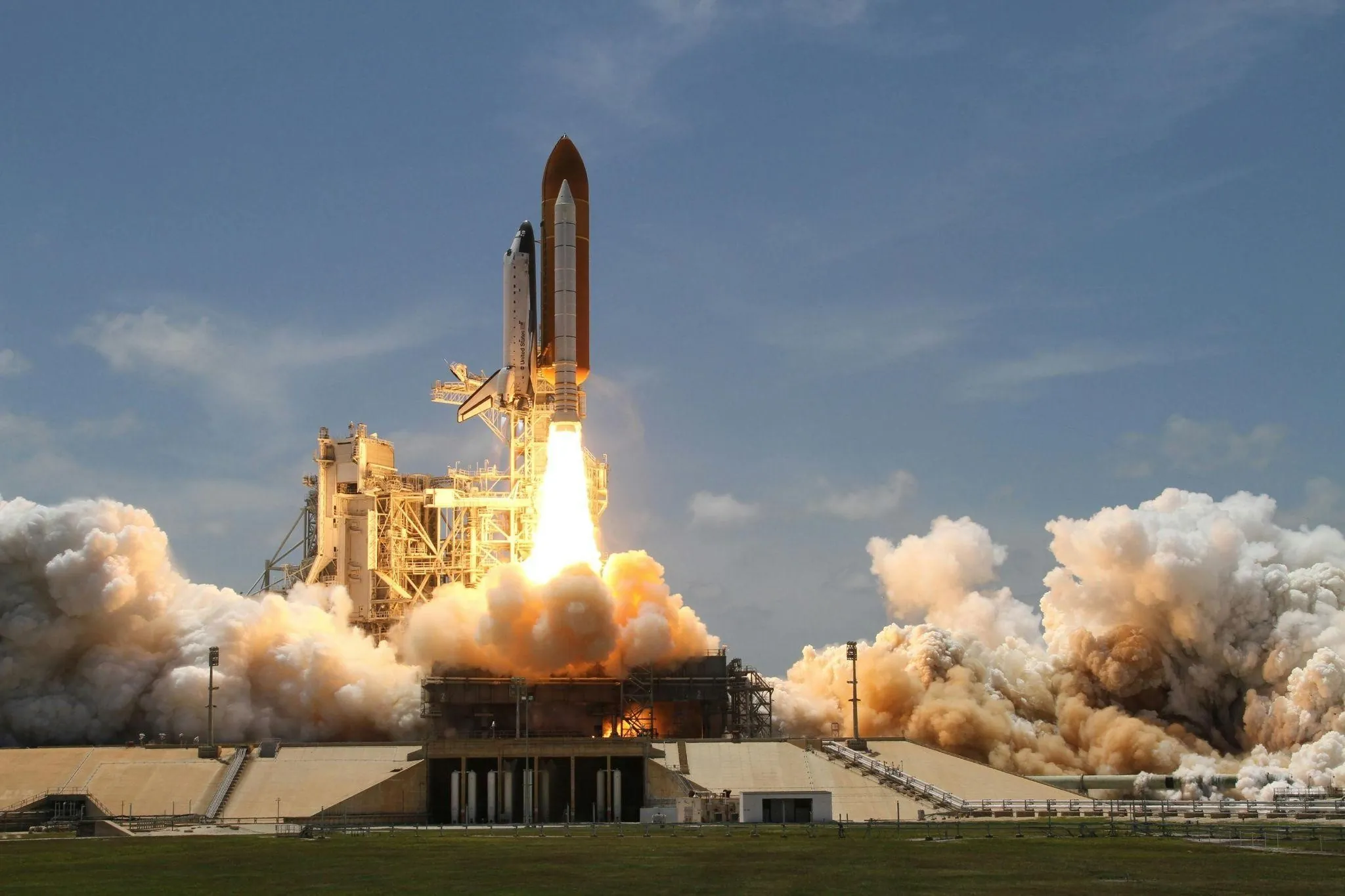 What steps are involved in launching a technology-based startup?